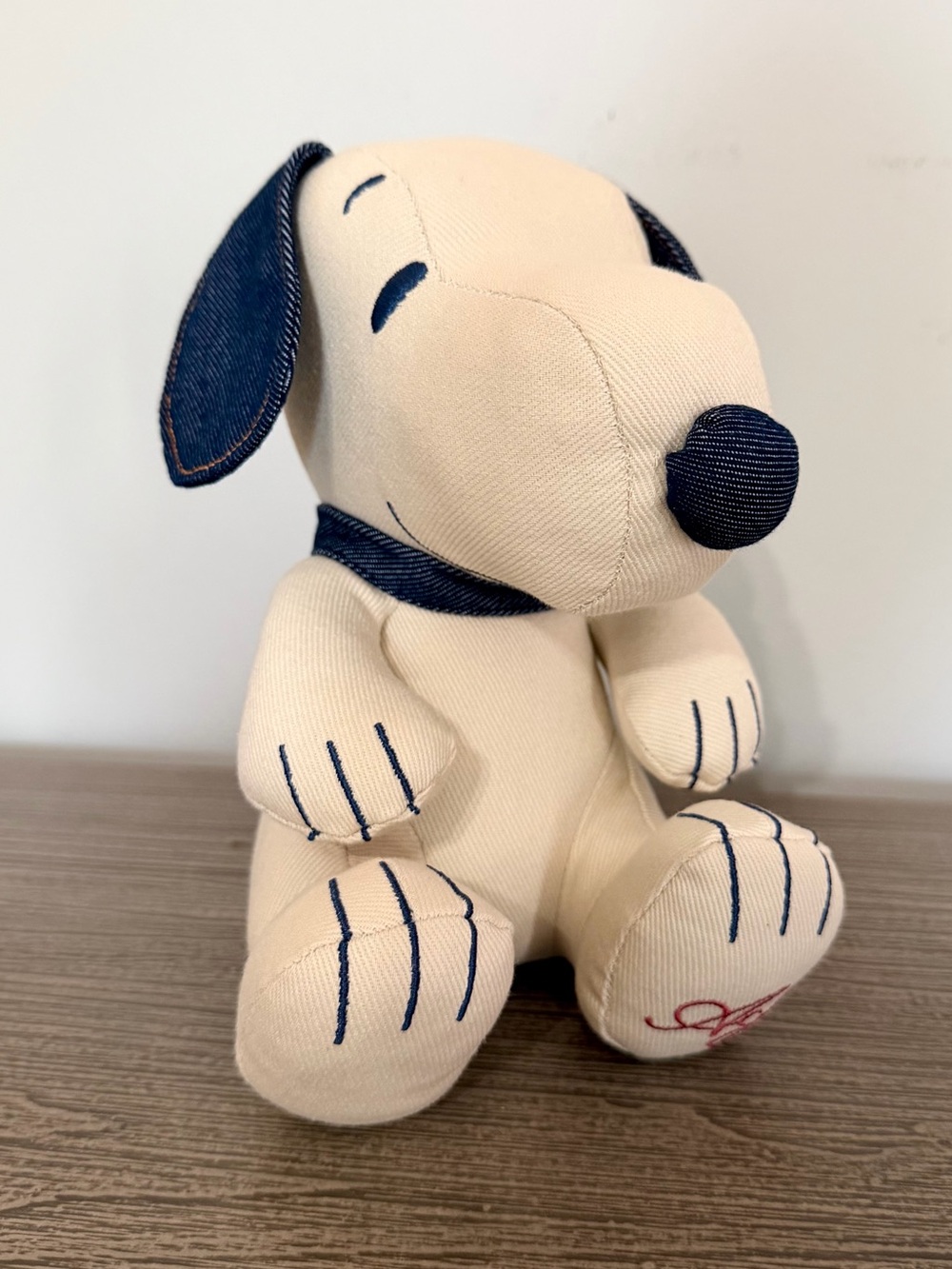 American Eagle x Peanuts 2024 Collectable Denim Stuffed Snoopy With Bag. NWT! - Picture 2 of 16